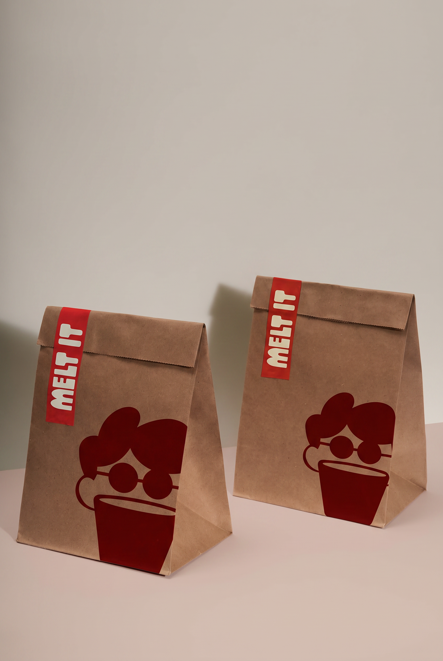 MELT IT kraft paper bags with mascot